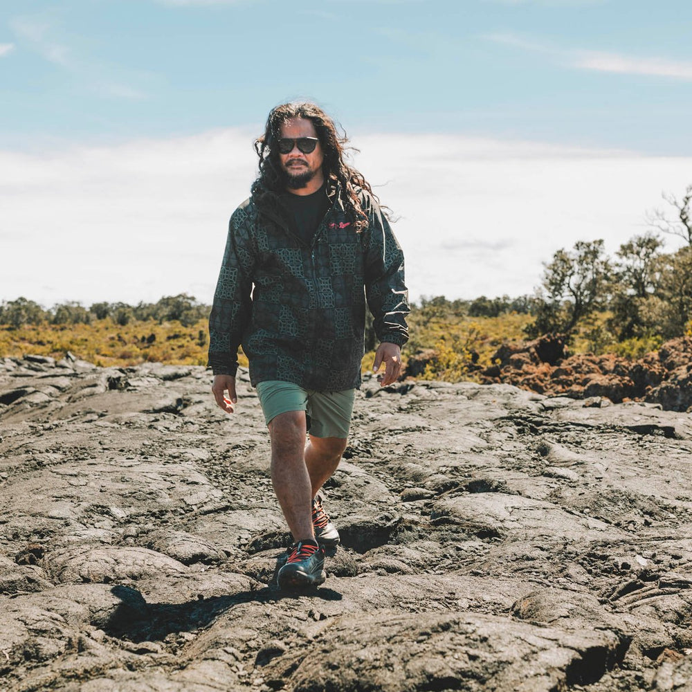 Sig Zane X Danner ʻŌnini Windbreaker Black/Green | Danner On Sale