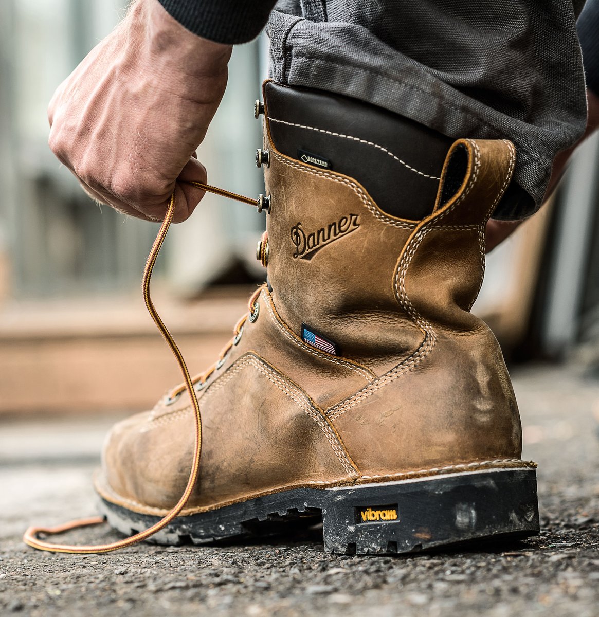 Quarry USA Distressed Brown Insulated 400G Composite Toe (NMT) | Danner