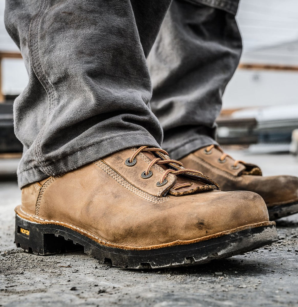 Quarry USA Distressed Brown Insulated 400G Composite Toe (NMT) | Danner