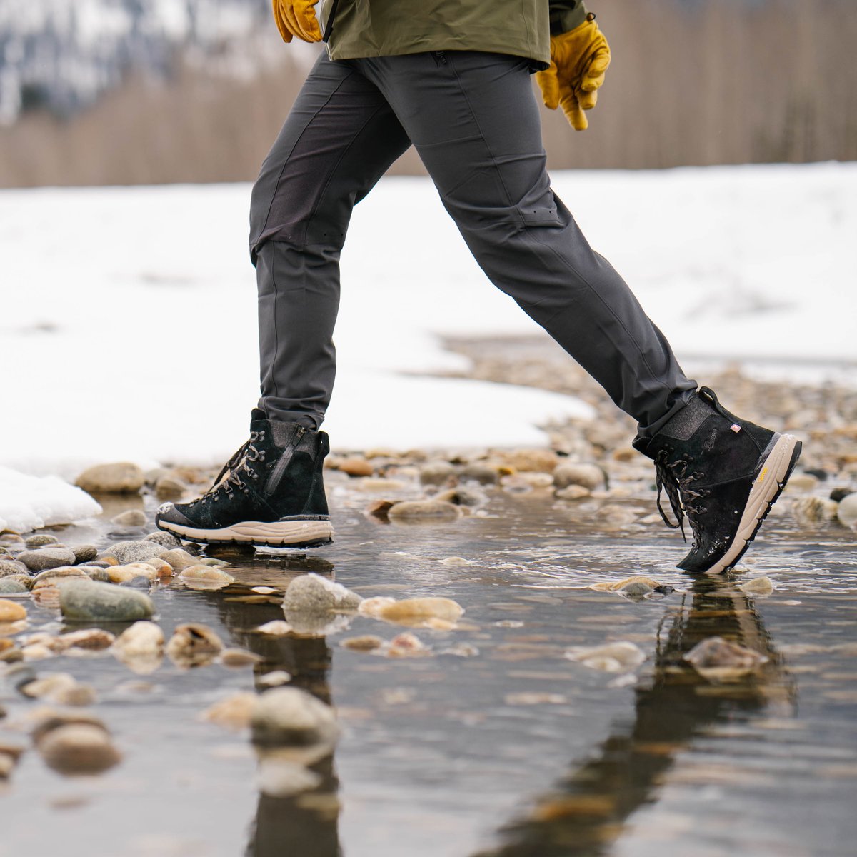 Arctic 600 Side-Zip Black/Brown Insulated 200G | Danner Discount