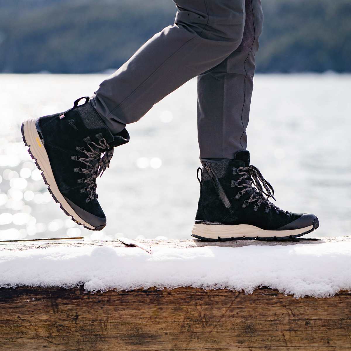 Arctic 600 Side-Zip Black/Brown Insulated 200G | Danner Discount
