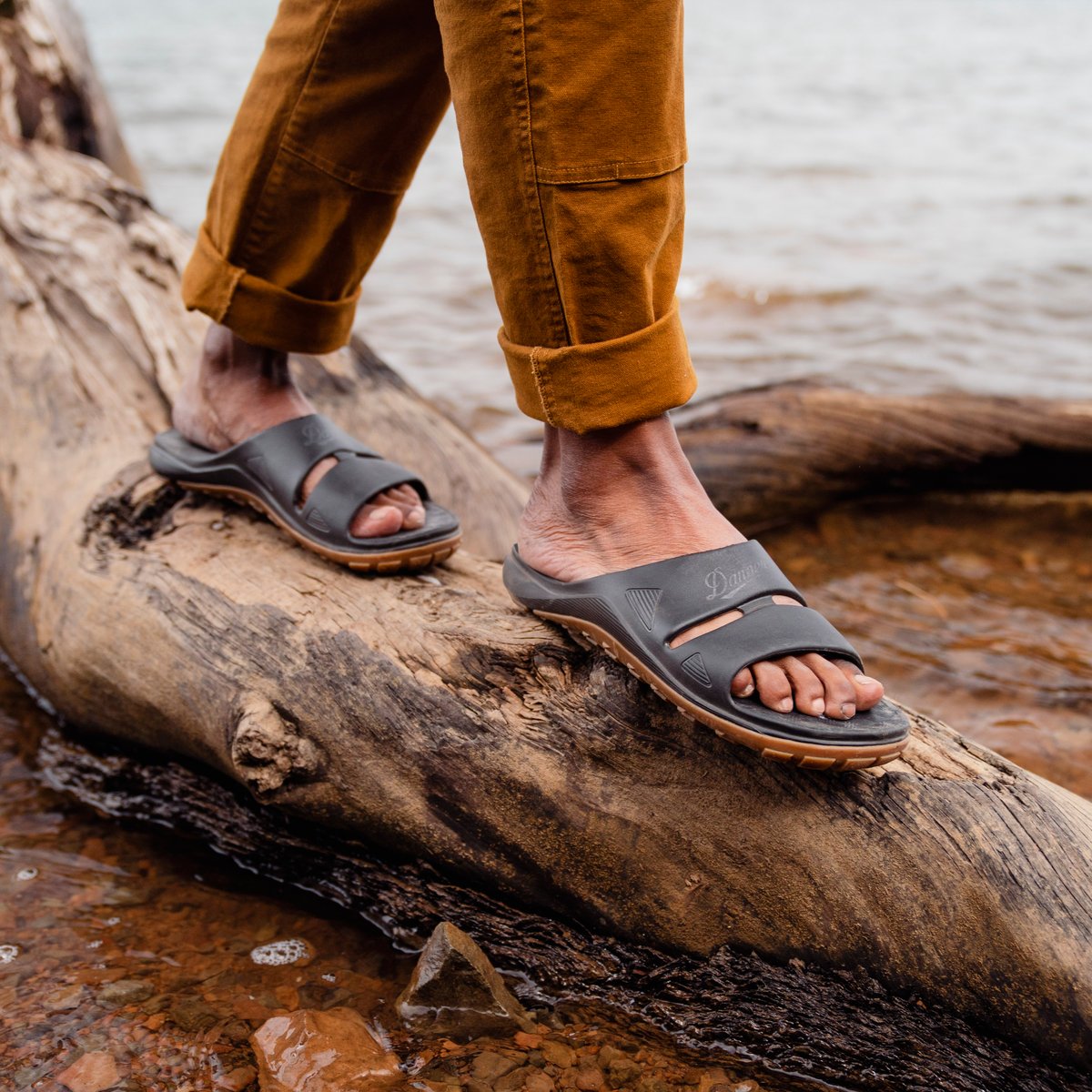 Shelter Cove Black | Danner Discount