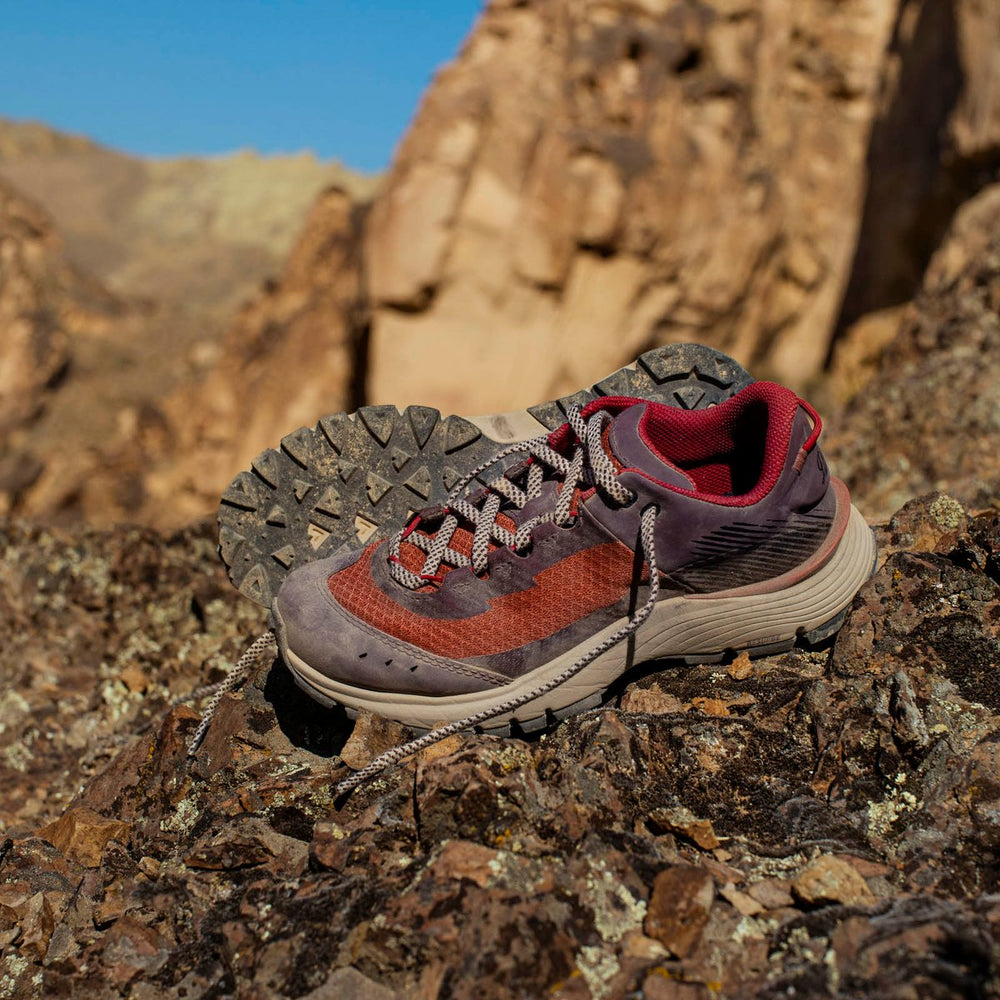 Trail Junction 3" Chocolate/Rhodo Red | Danner
