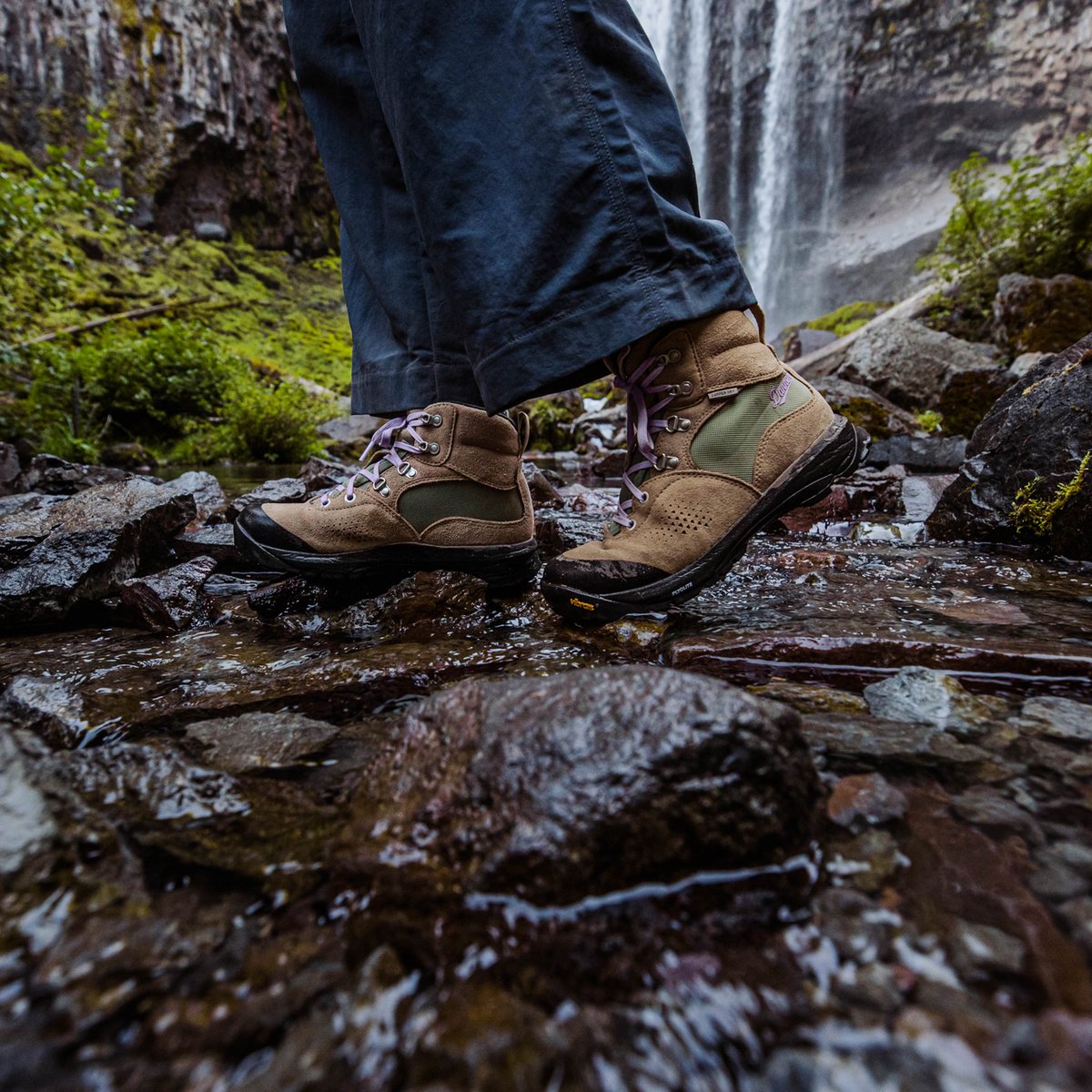 Inquire Mid Tannin/Oil Green | Danner On Sale