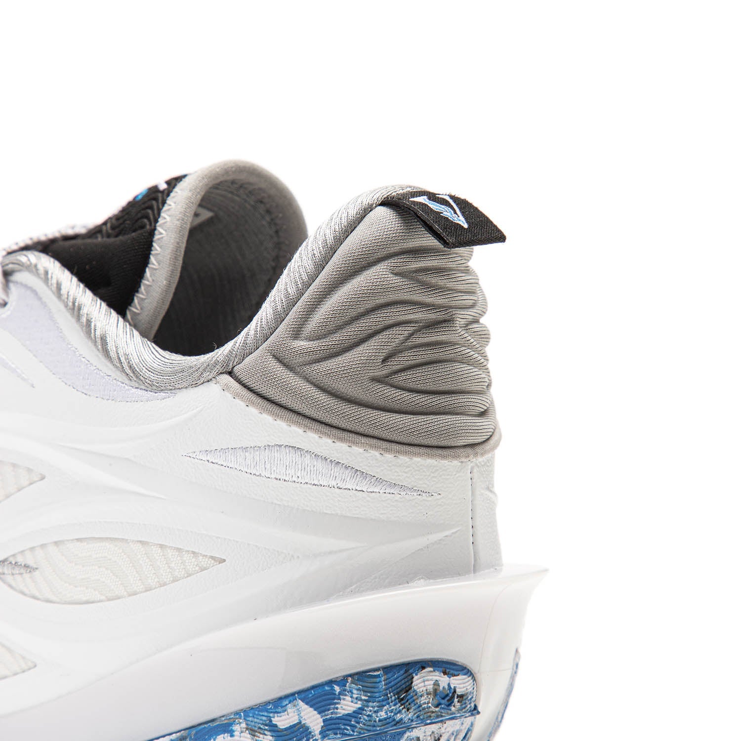 Wade 808 5 Ultra V2 "Sky Vault" | Sale